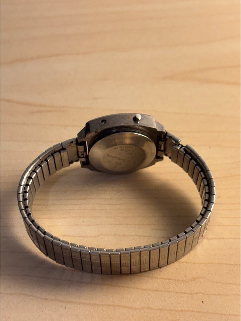 Texas Instruments LCD Quartz Watch - Picture 3 of 4